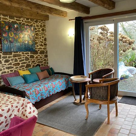 Au Pont Ricoul Bed and Breakfast Saint-Pierre-de-Plesguen Buitenkant foto