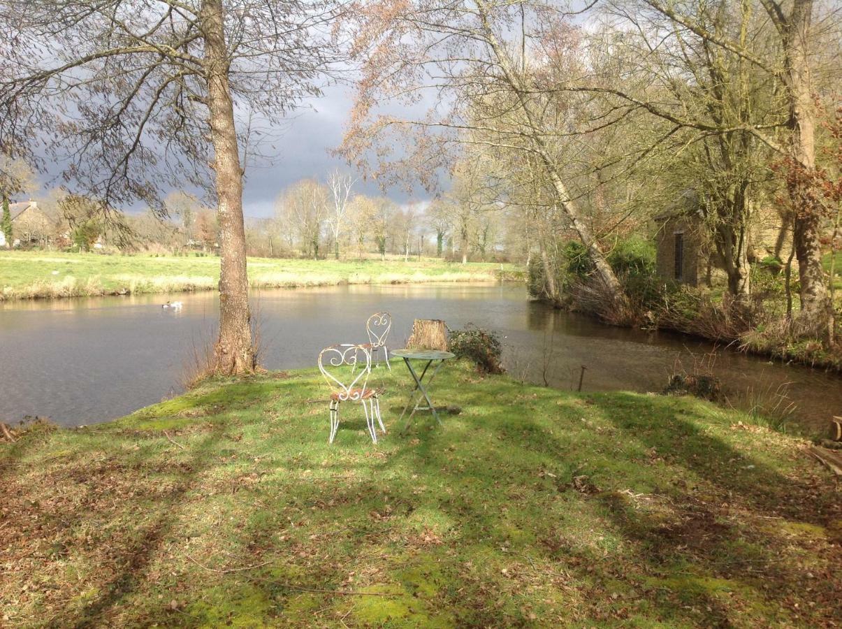 Au Pont Ricoul Bed and Breakfast Saint-Pierre-de-Plesguen Buitenkant foto