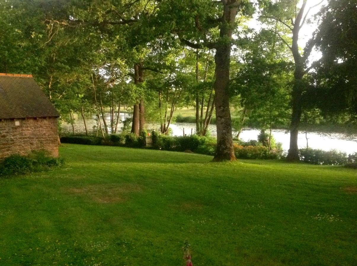Au Pont Ricoul Bed and Breakfast Saint-Pierre-de-Plesguen Buitenkant foto